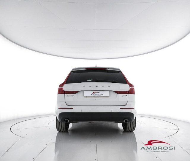 VOLVO XC60 B4 (d) AWD Geartronic Business Plus