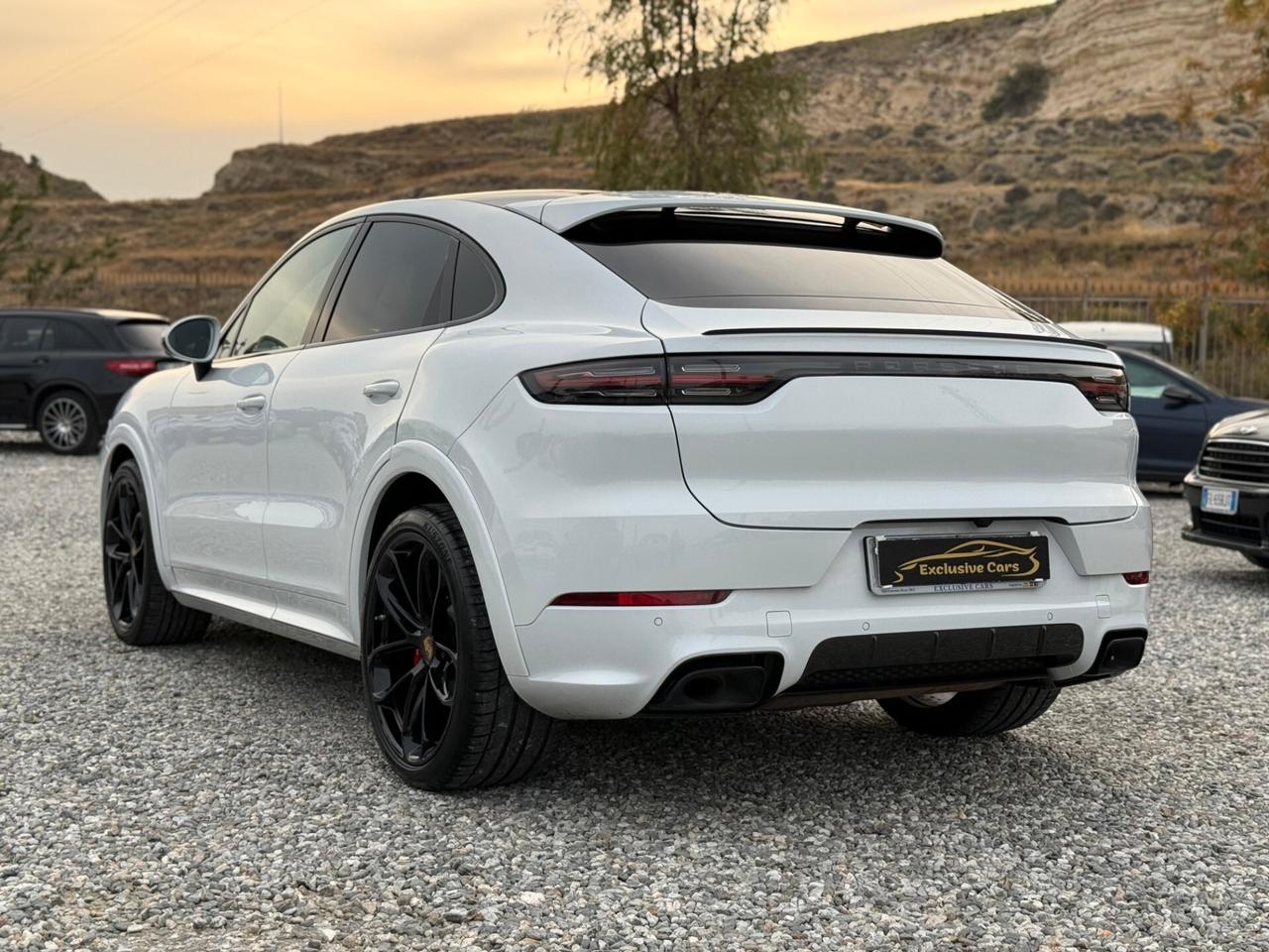 Porsche Cayenne Coupé Allestimento GTS