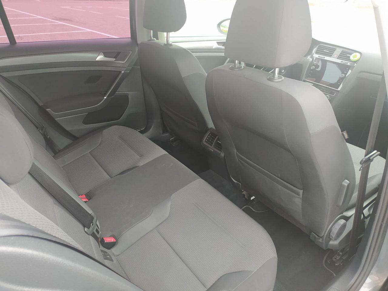 Volkswagen Golf Business 1.6 TDI BlueMotion #11156