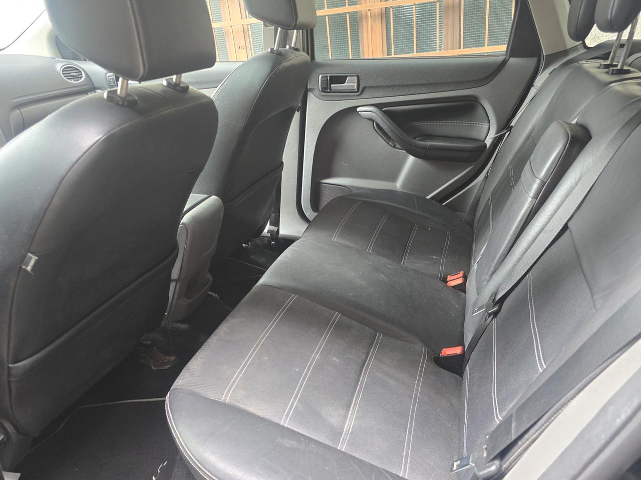 Ford Focus 1.6 TDCi (110CV) SW Tit. DPF - UNICO PROPRIETARIO TETTO APRIBILE