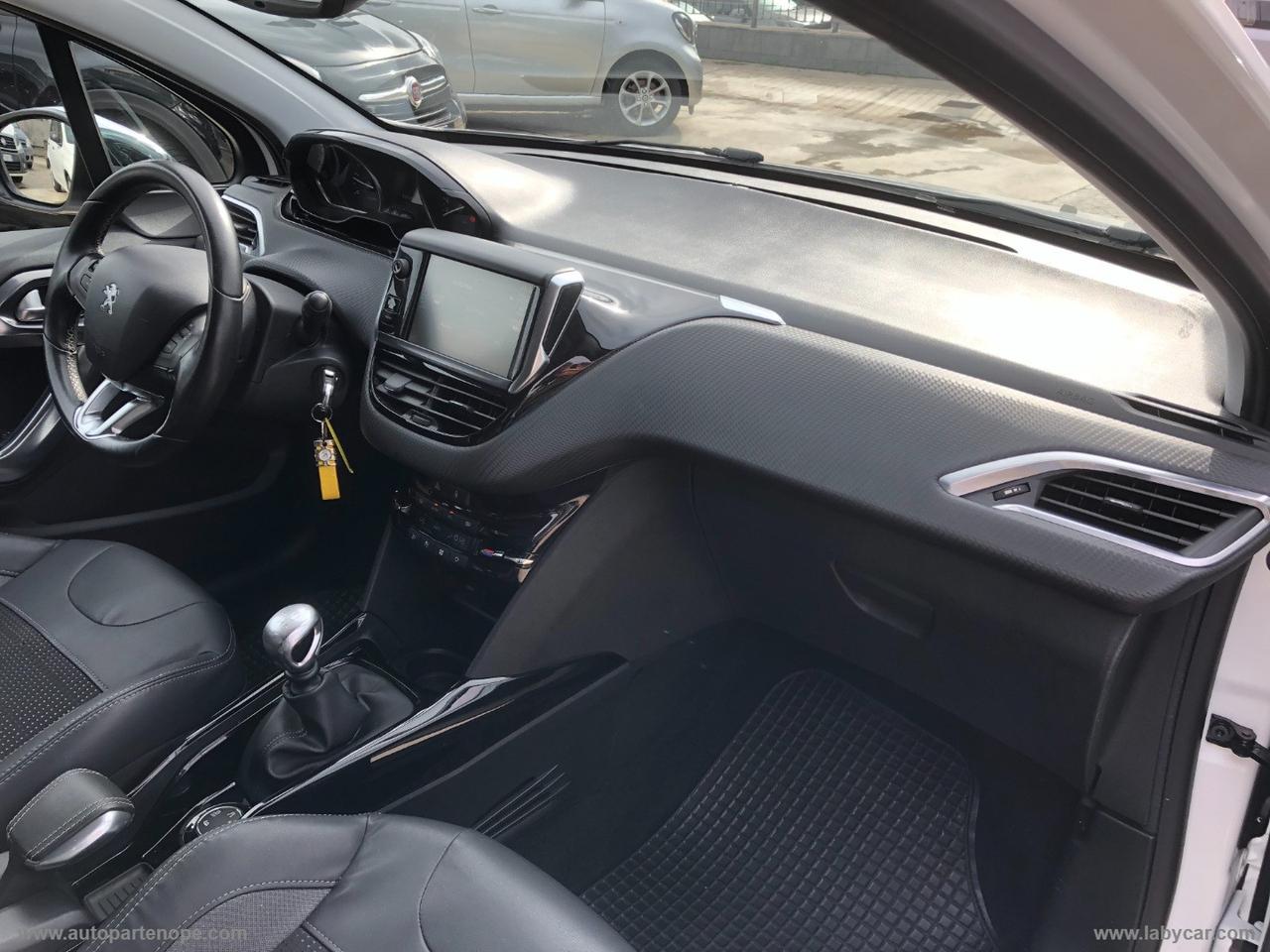 PEUGEOT 2008 BlueHDi 120 S&S Allure