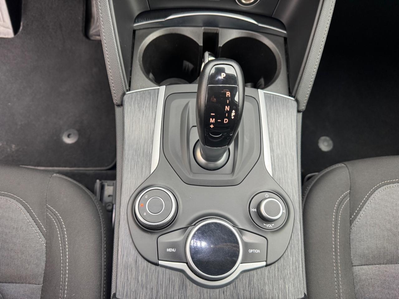 Alfa Romeo Stelvio 2.2 Turbodiesel 190 CV AT8 RWD Executive