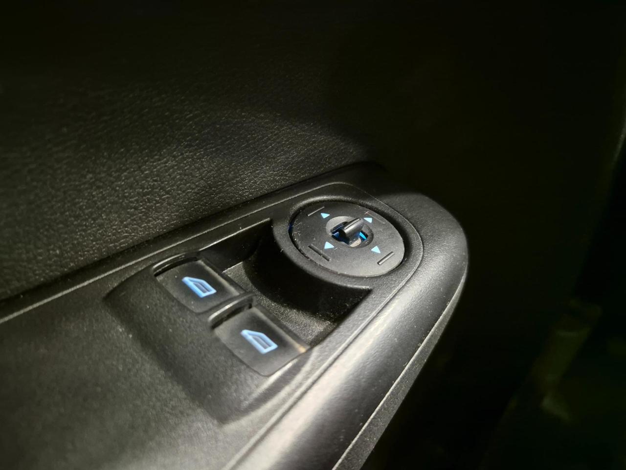 FORD Tourneo Courier 1.5 tdci 75cv plus N1