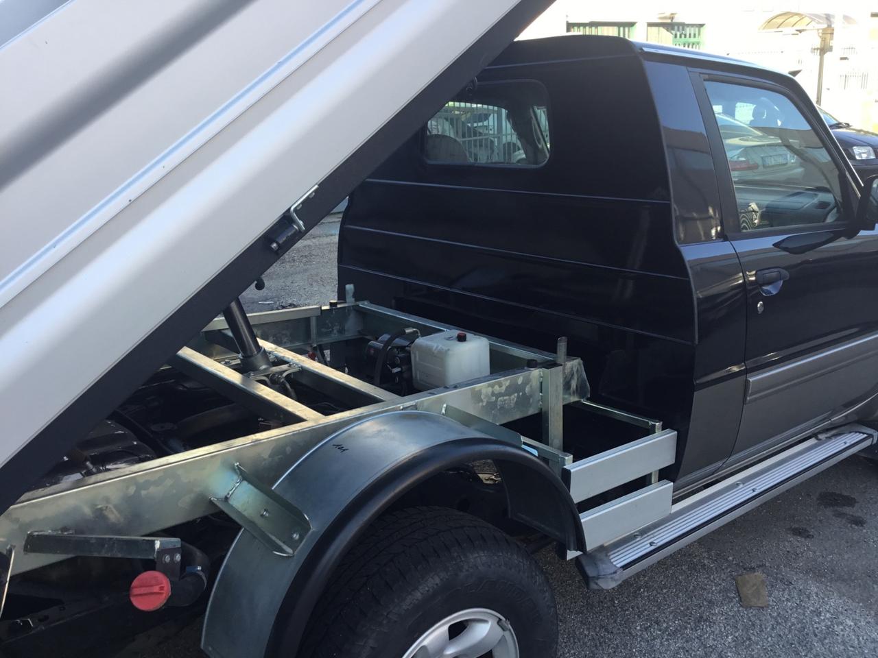 Nissan Patrol GR 3.0 TD passo lungo pik up cassone ribaltabile