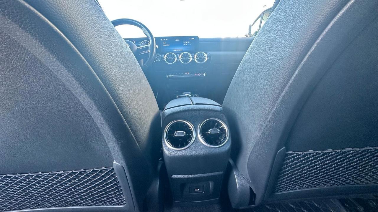 Mercedes-benz A 180 d Automatic AMG Line Premium Plus