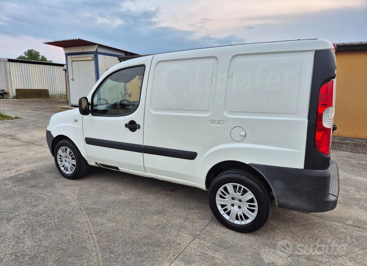 Fiat Doblo 1.9 JTD 105 cv solo 116 mila km gancio traino