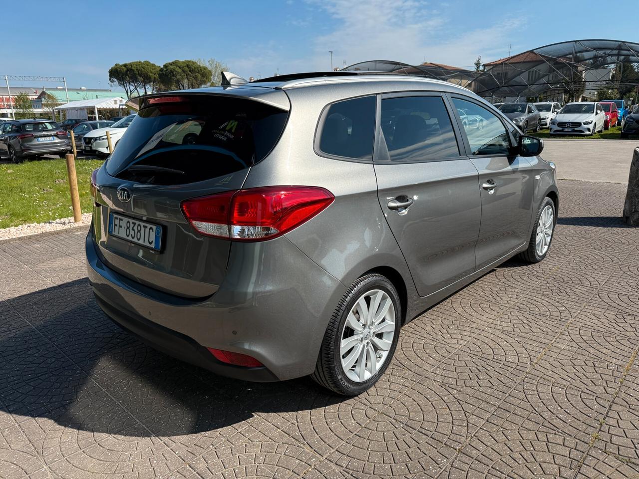 Kia Carens 1.7 CRDi 115 CV Class 7 POSTI