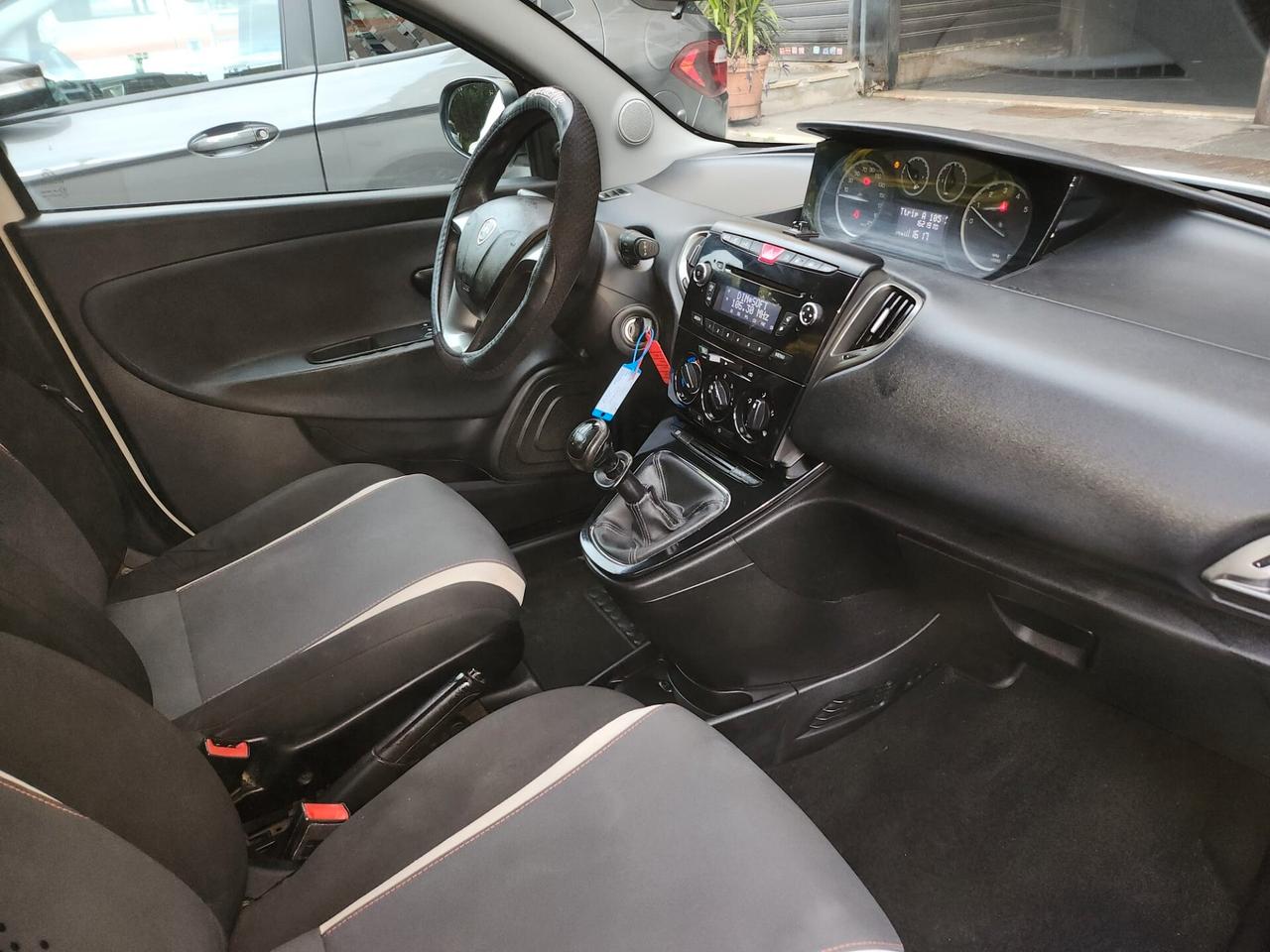 Lancia Ypsilon 1.2 69 CV 5 porte GPL Ecochic Elefantino