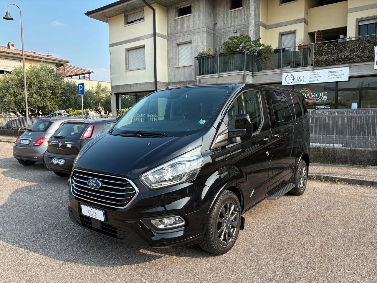Ford Tourneo Custom FORD TOURNEO CUSTOM 2.0 131CV 8 POSTI TITANIUM - UNICO PROPRIETARIO