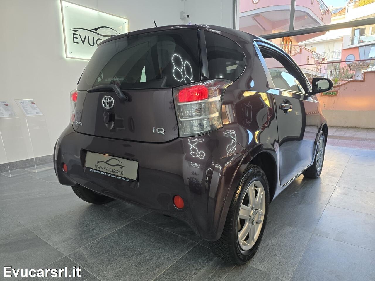 Toyota iQ 1.0