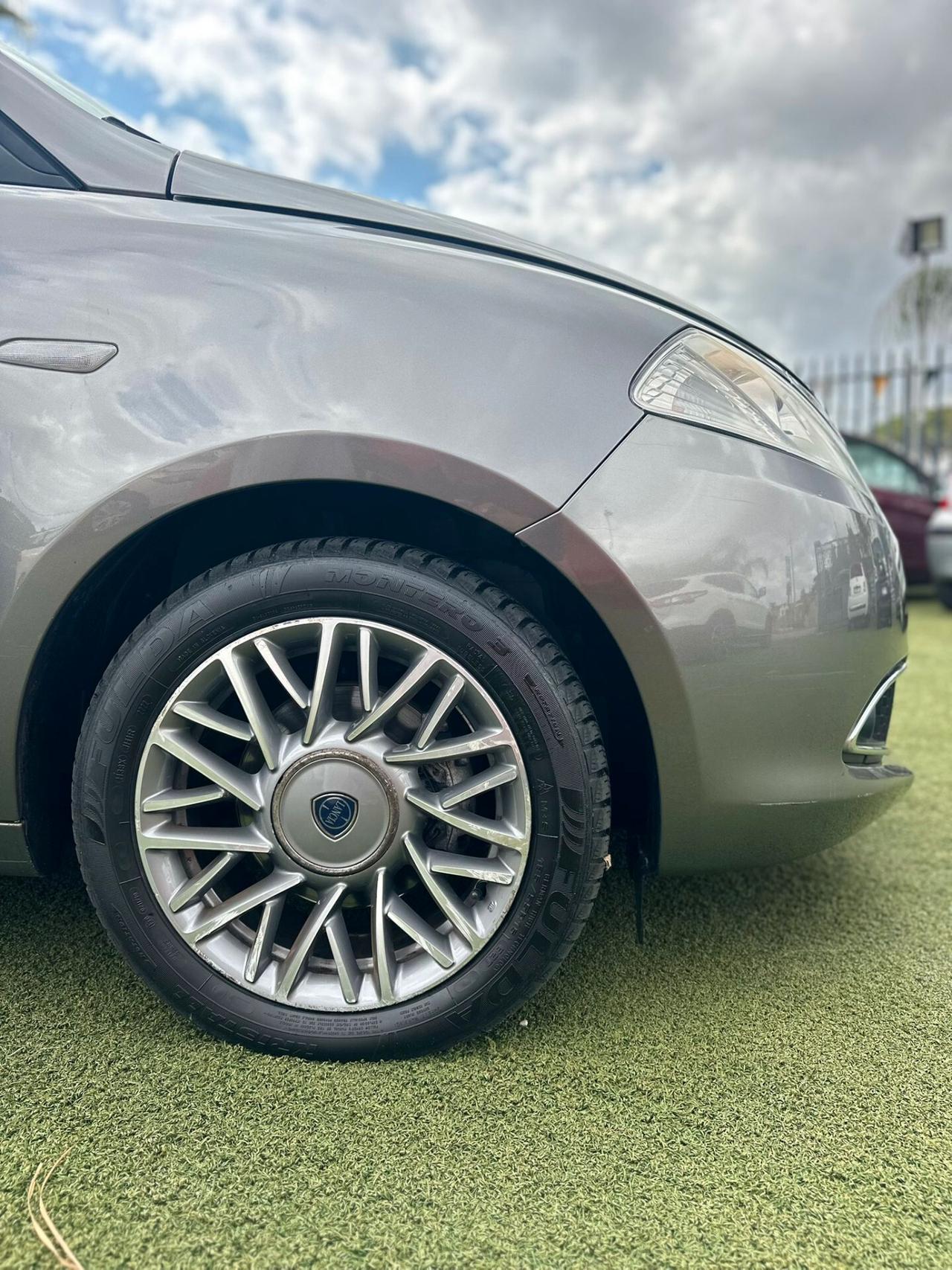 Lancia Ypsilon 1.3 MJT 16V 95 CV 5 porte S&S Gold