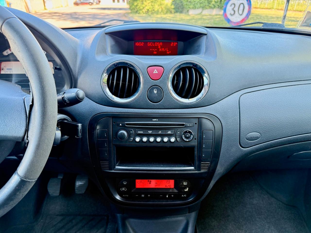 Citroen C3 1.1 Exclusive Style 61cv ADATTA A NEO PATENTATI