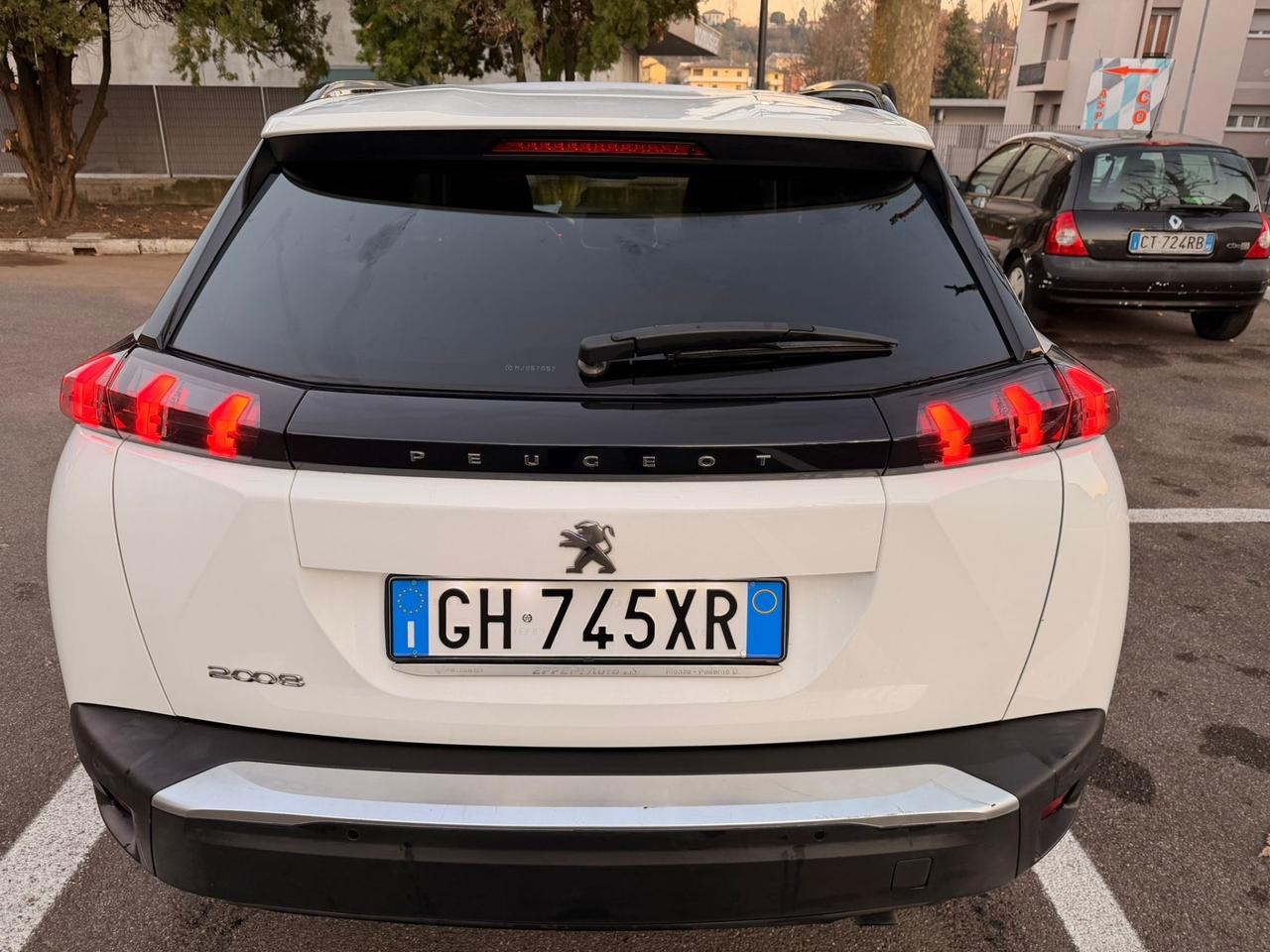 Peugeot 2008 PureTech 100 S&S Allure Pack