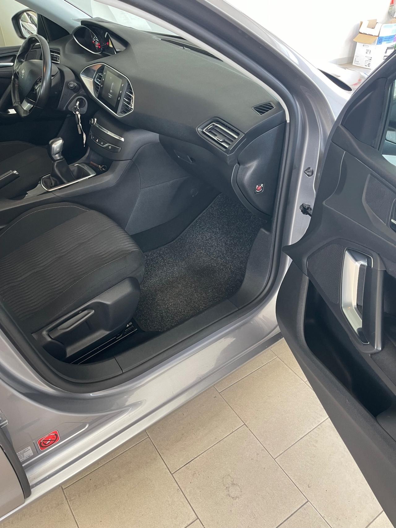 Peugeot 308 1.6 HDi 92 CV Business