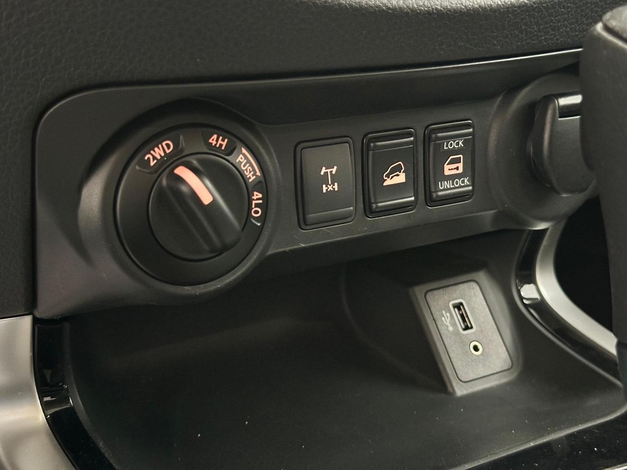 Nissan Navara 2.3 dCi 190 CV 4WD Double Cab Tekna auto my 18 + iva esposta