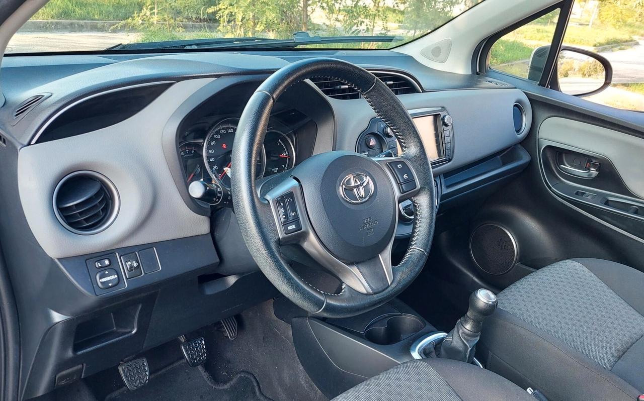 UNICO PROPRIETARIO - TOYOTA YARIS - 1.0 LOUNGE