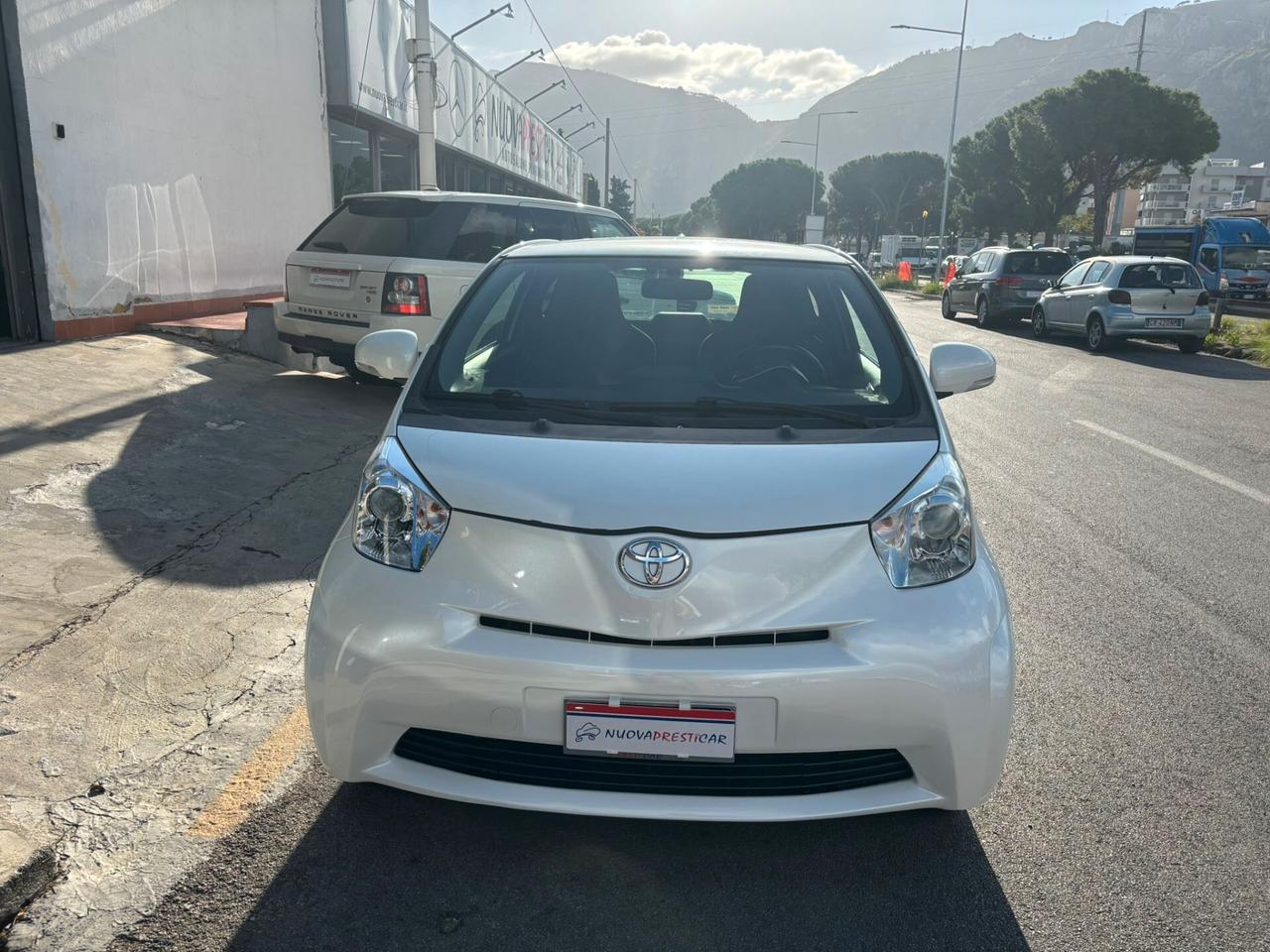 Toyota iQ 1.0