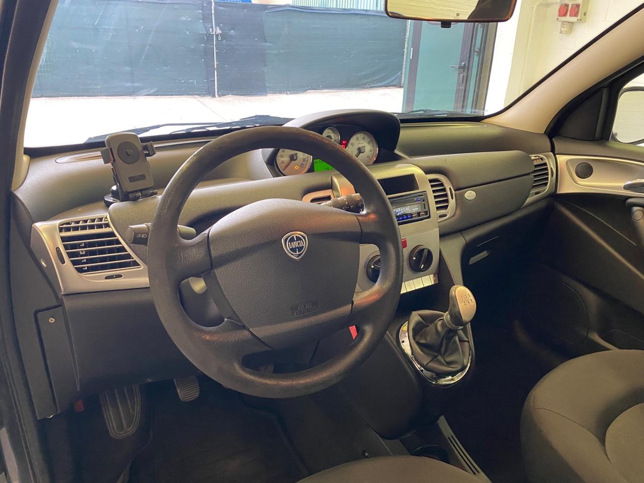 Lancia Ypsilon 1.2 69 CV Platinum