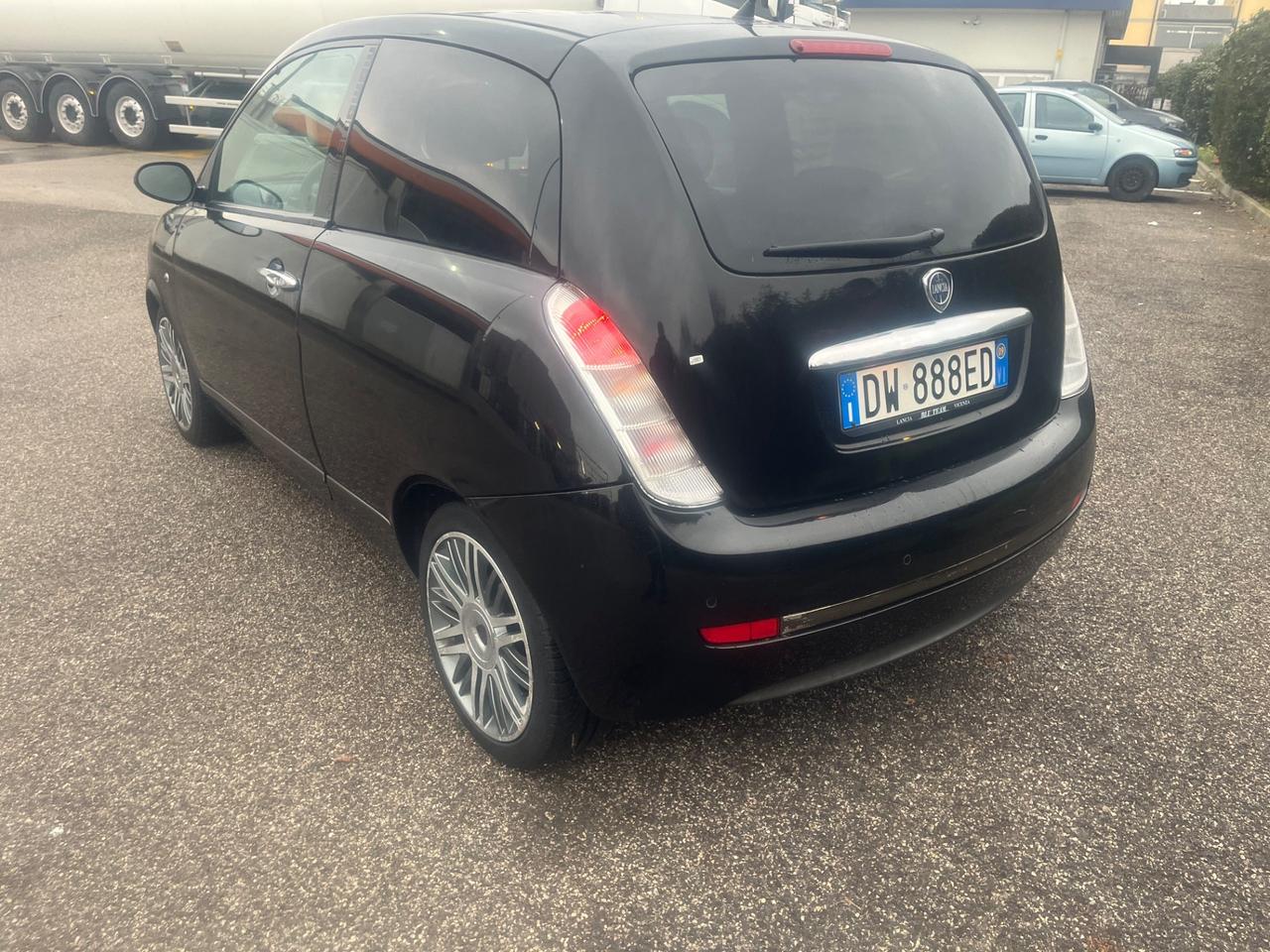 Lancia Ypsilon 1.3 Disel