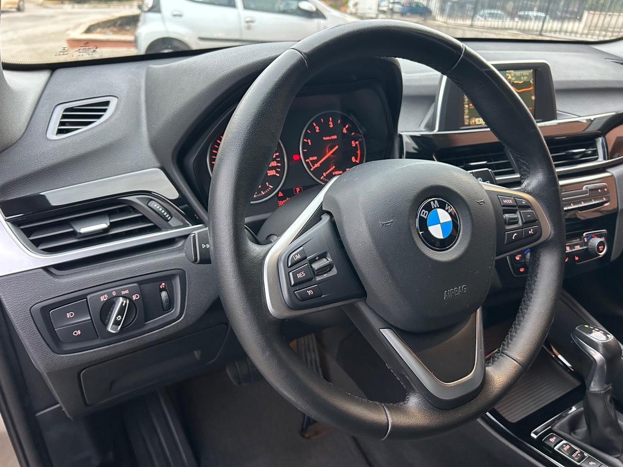 Bmw X1 xDrive20d xLine. Strafull !!!