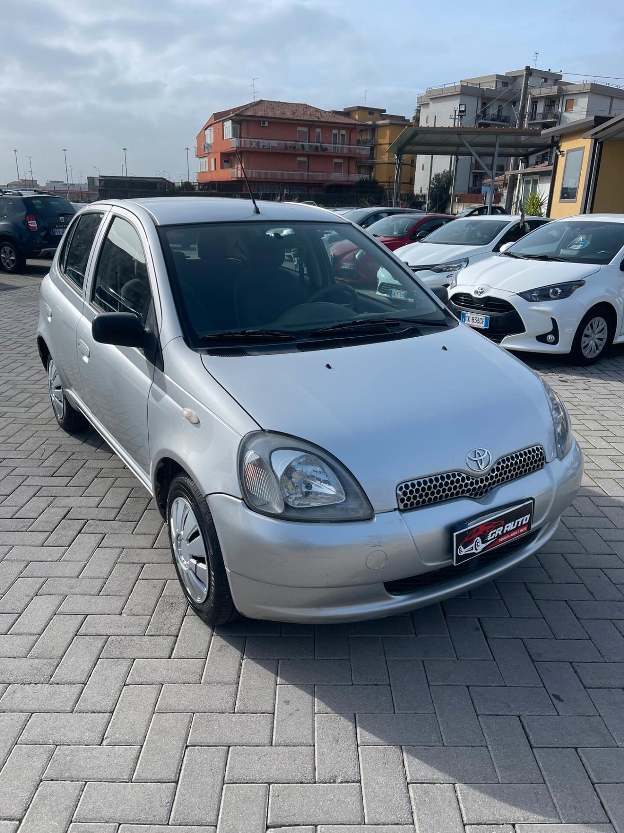 Toyota Yaris 1.0i 5 porte Sol