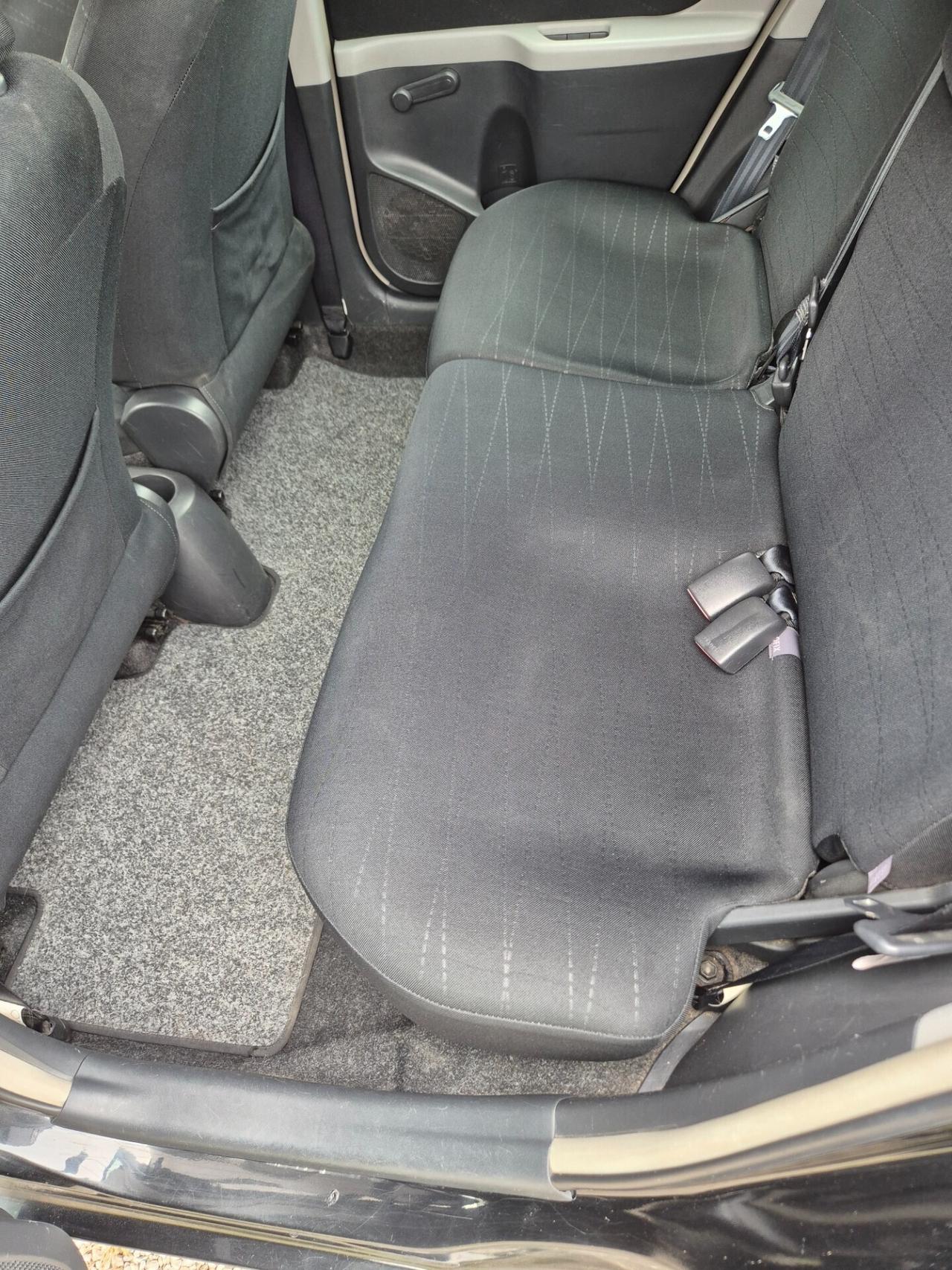 Toyota Yaris 1.0 5 porte