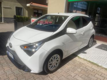 Toyota Aygo Connect 1.0 VVT-i 72CV 5 porte x-business MMT