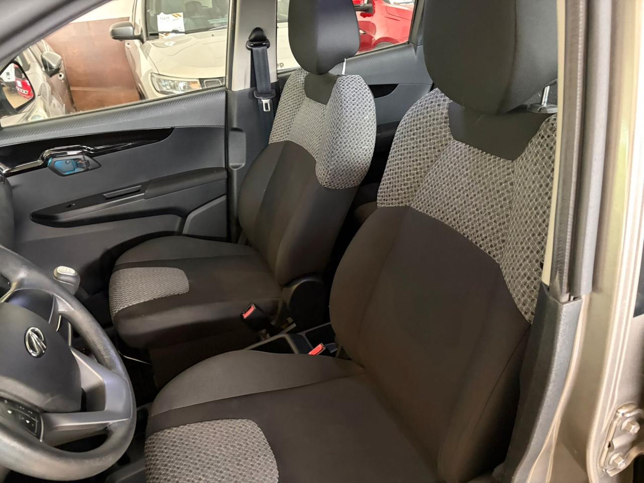 Mahindra KUV100 1.2 VVT K8