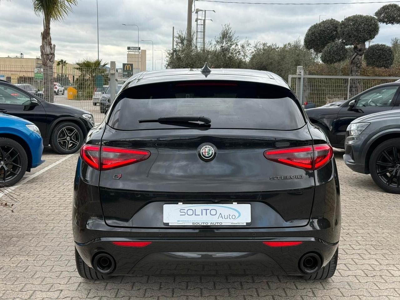 Alfa Stelvio 2.2 TD 210 CV AT8 Q4 Veloce