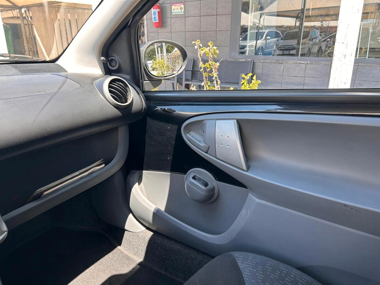 Peugeot 107 1.0 68CV 3p. Desir