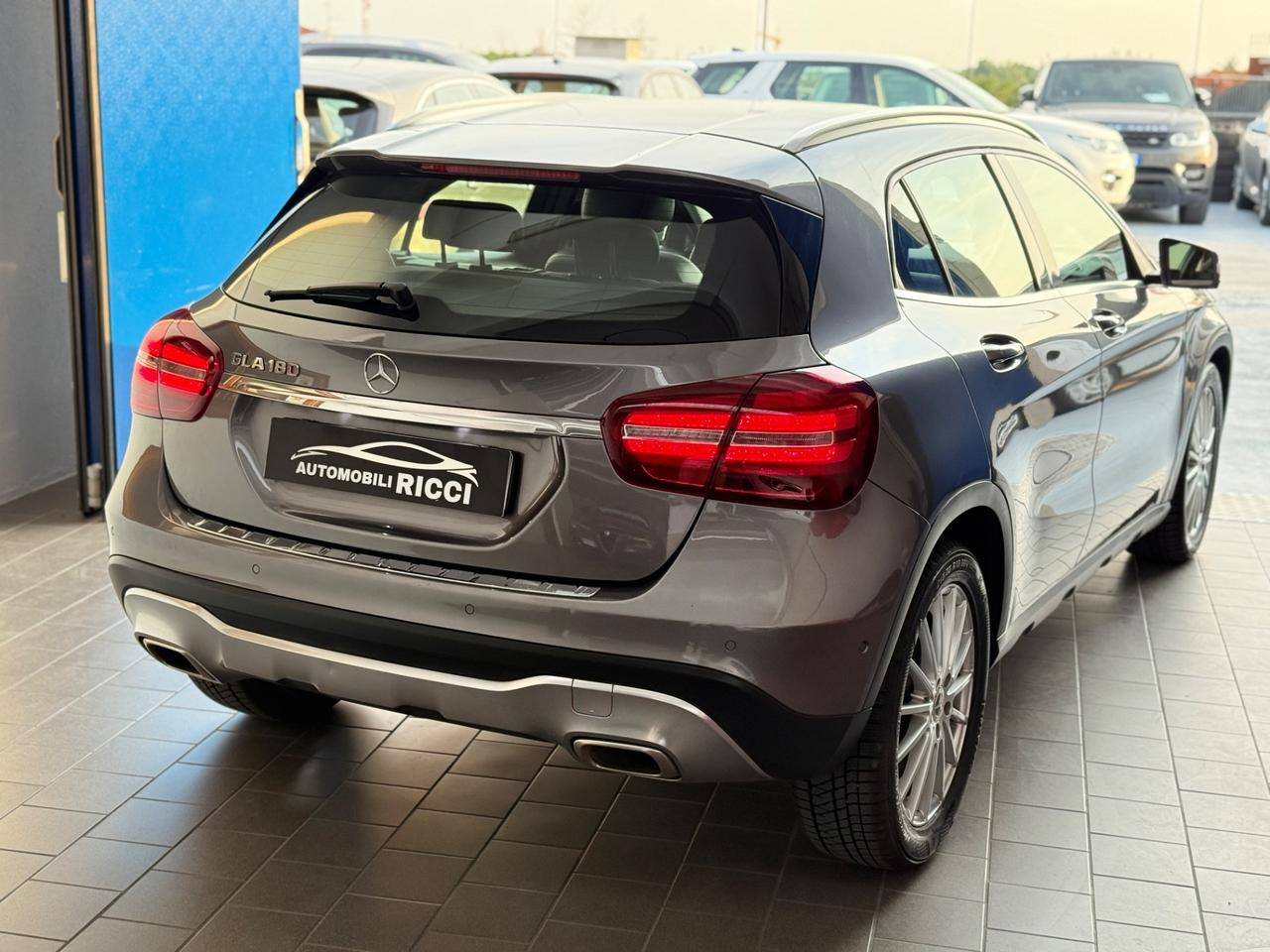 Mercedes-benz GLA 180 Sport 122CV