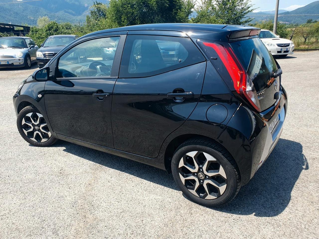 Toyota Aygo Connect 1.0 VVT-i 72 CV 5 porte x-clusiv