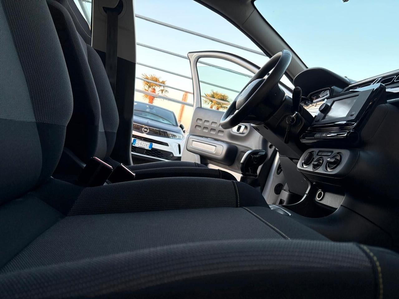 Citroen C3 FEEL PureTech 83 5 p. SPOTICAR
