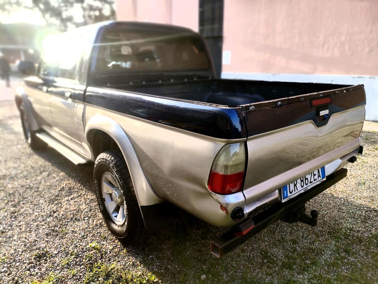 Mitsubishi L200 2.5 TD Aut Gancio 4WD Double Cab