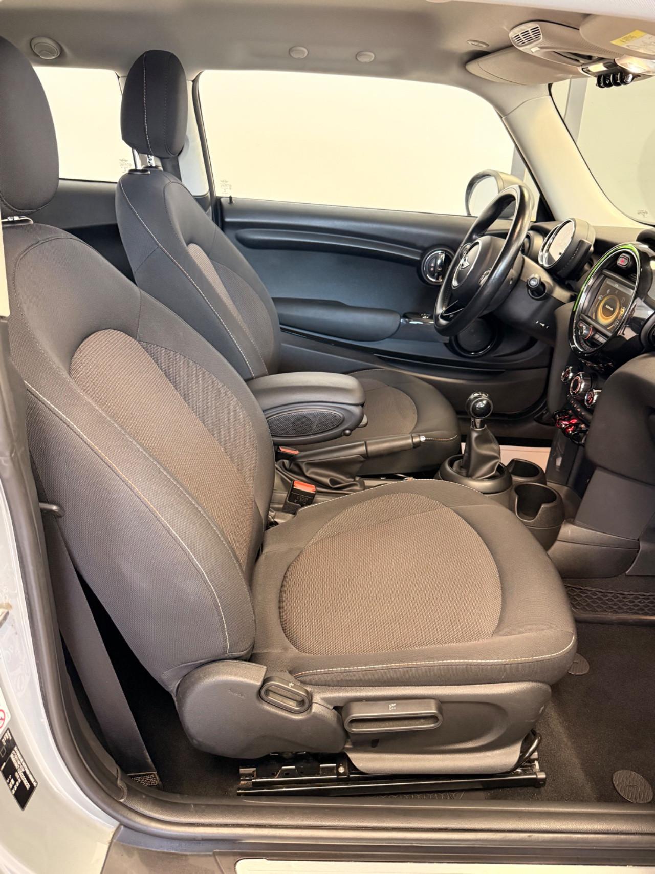 MINI One 1,2 102CV NEOPATENTATI