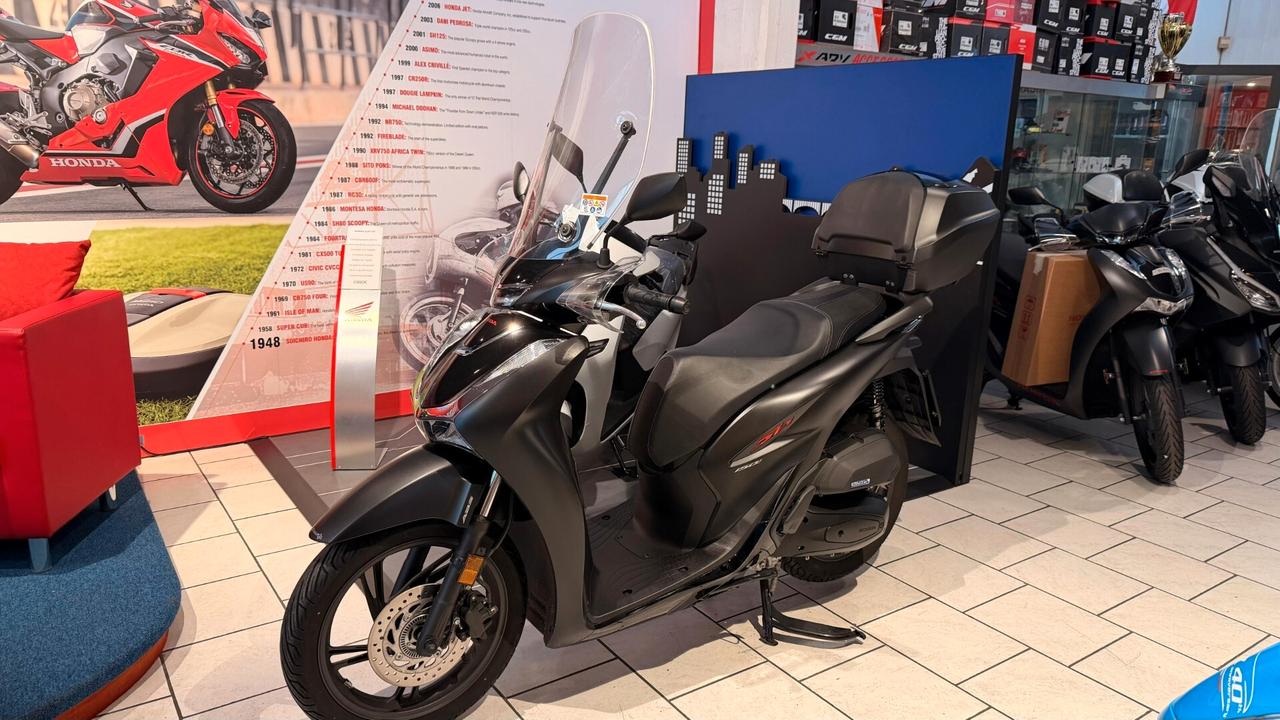Honda SH 150 SPORT