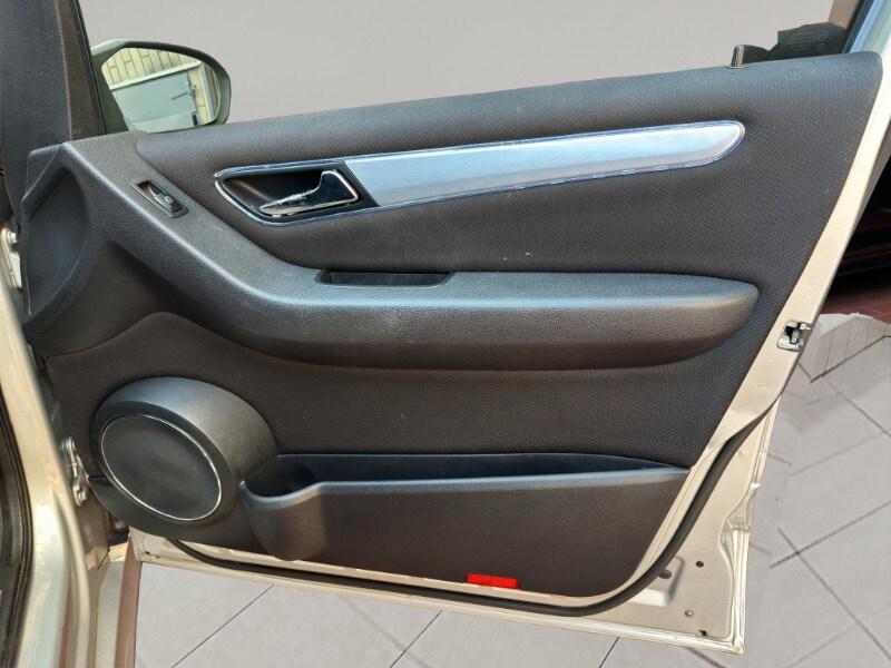 MERCEDES Classe B (T245) B 150 Sport