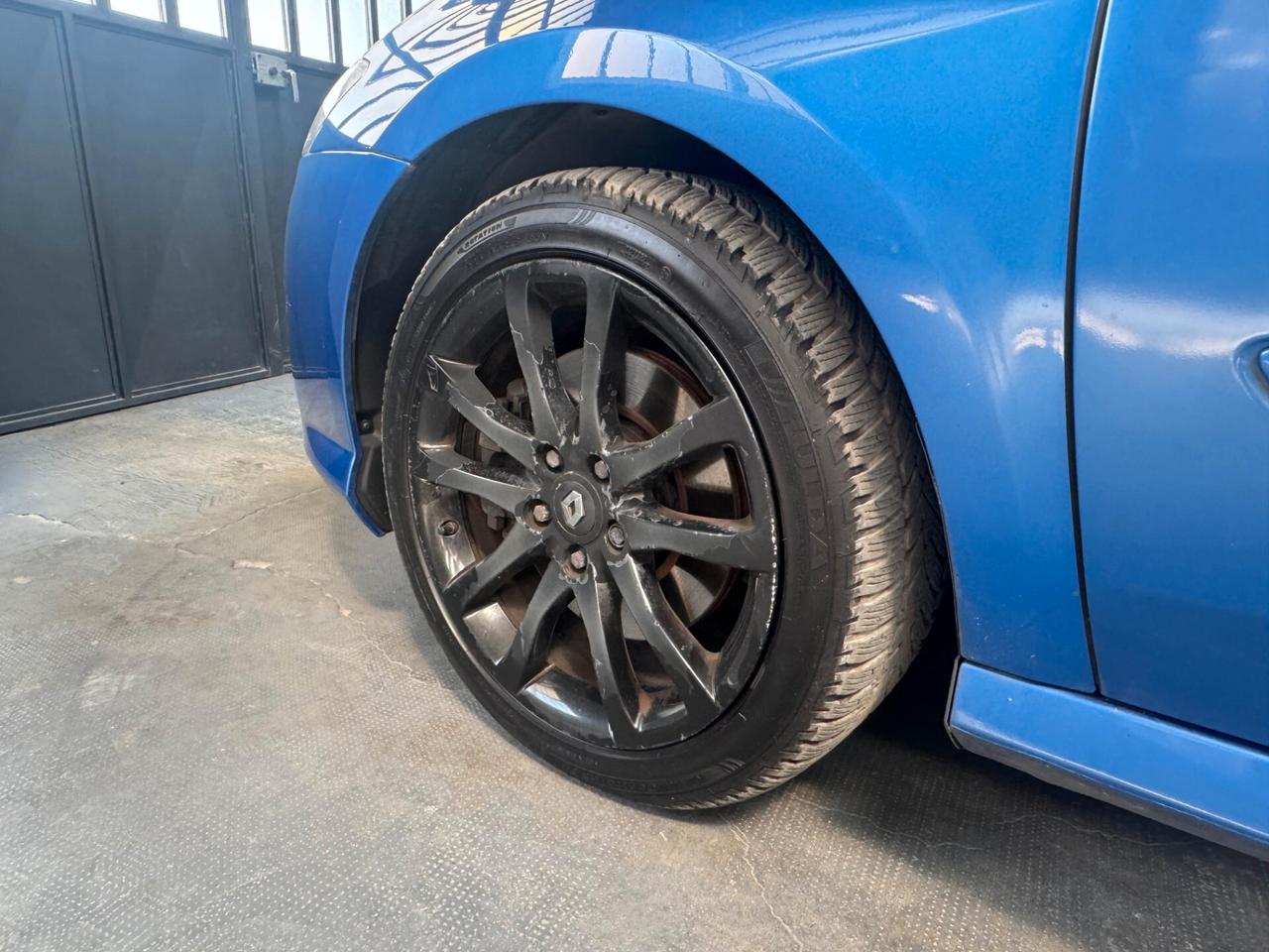 Renault Laguna 2.0 dCi 175CV SPORT 4Control