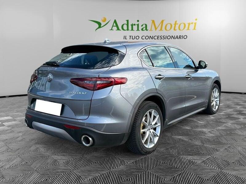 Alfa Romeo Stelvio 2.2 Turbo Diesel 210CV AT8 Q4 Super