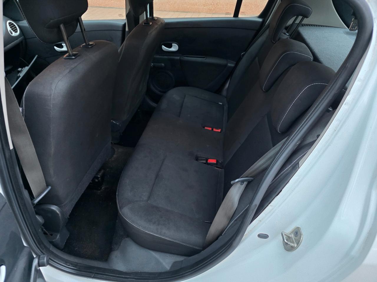 Renault Clio 1.2 16V 5 porte GPL Yahoo!