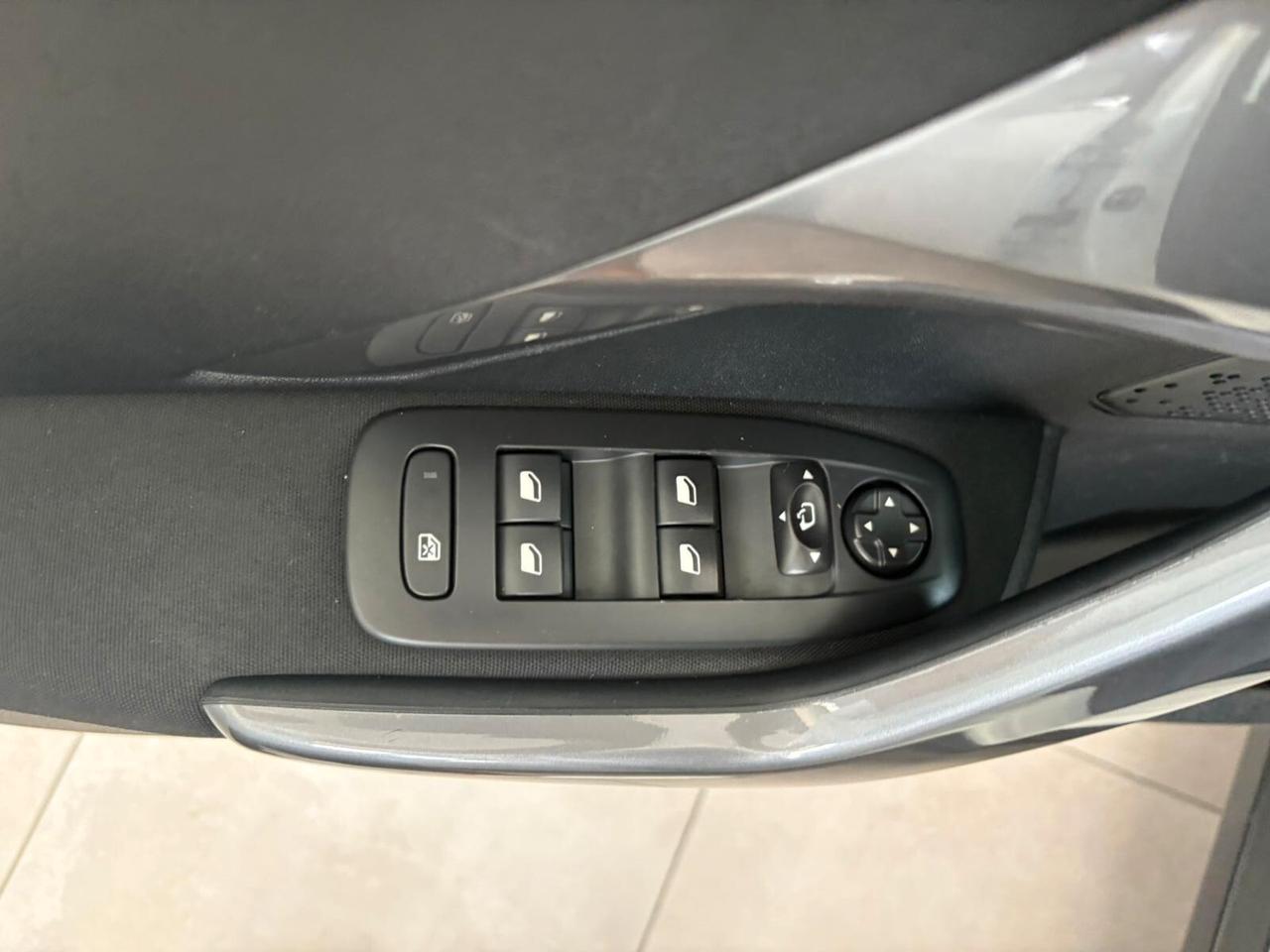 Peugeot 2008 BlueHDi 100 Allure