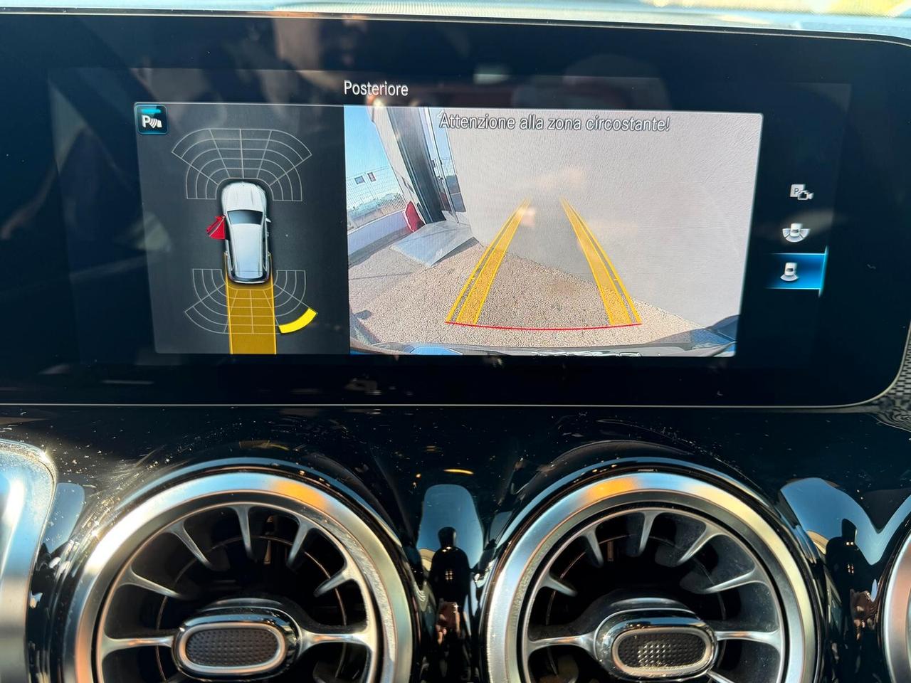 MERCEDES-BENZ GLB 180D SPORT 2.0 116CV PELLE NAVI CAM ANNO 2022