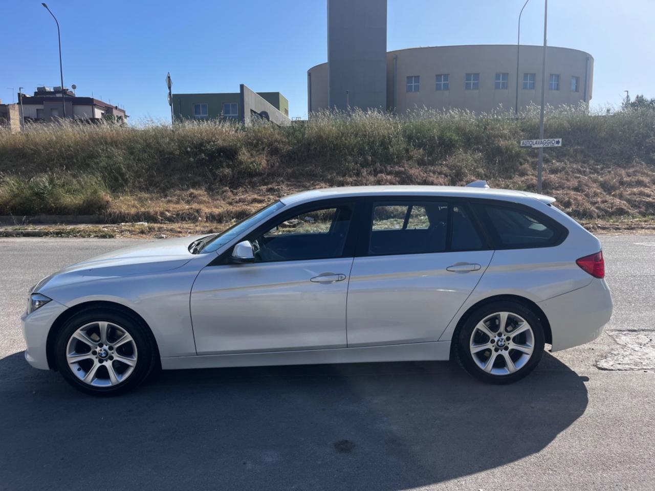 Bmw 320 d touring 2.0 184cv 2014 Automatica