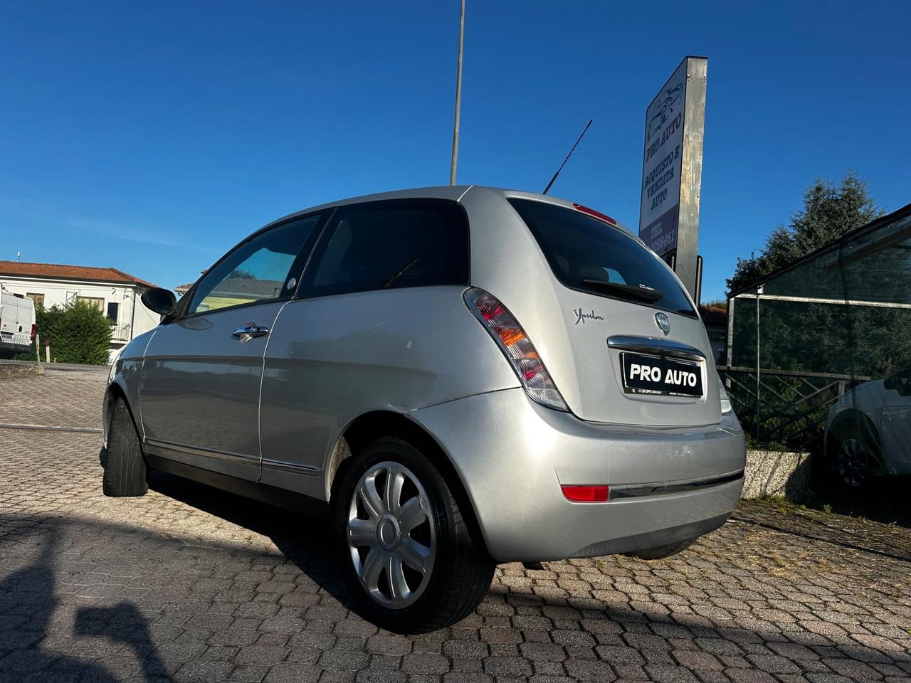 Lancia Ypsilon 1.4 Platino Ecochic GPL