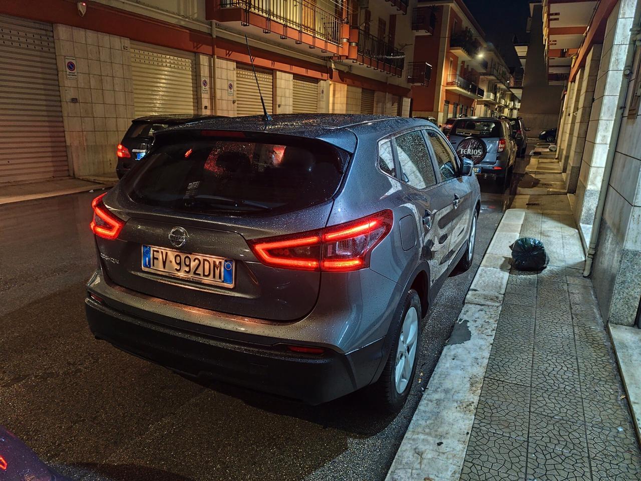 Nissan Qashqai 1.5 dCi FULL Navi Retroc Carplay Sensori