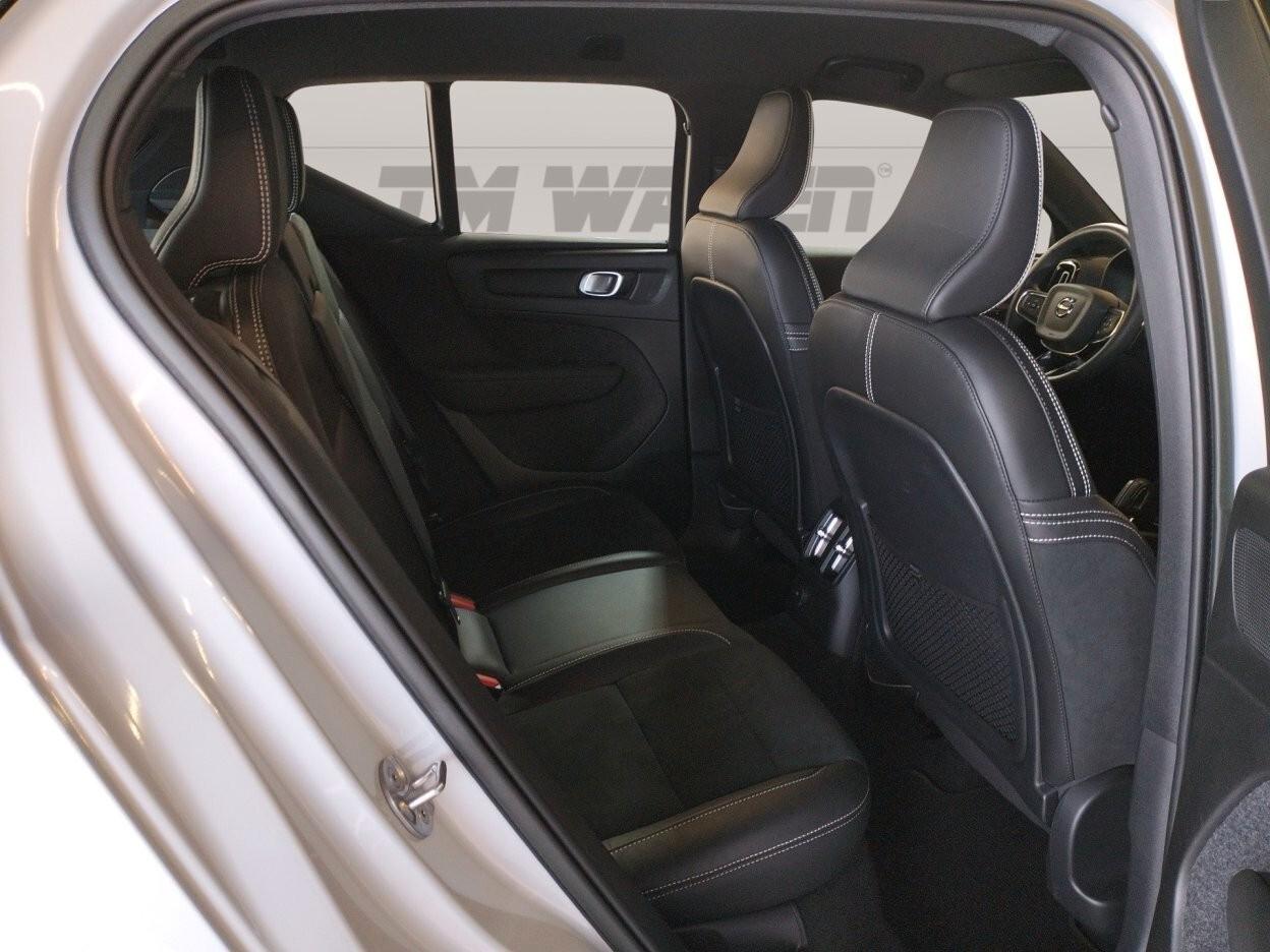Volvo XC40 1.5 t4 Plug-in Hybrid automatico Ultimate Dark