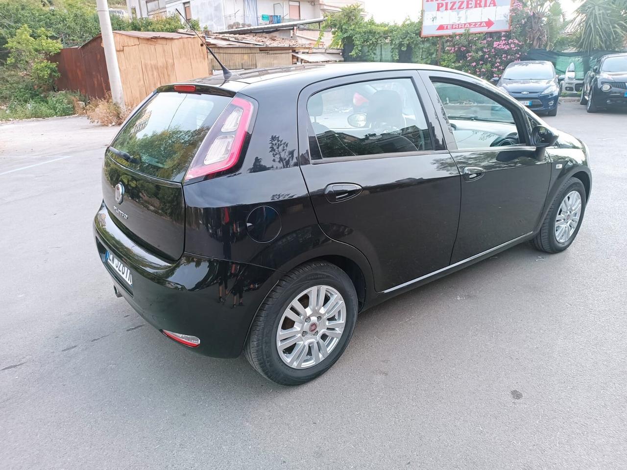 Fiat Punto 1.3 MJT II 75 CV 5 porte Young
