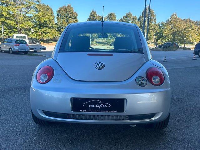 VOLKSWAGEN New Beetle 1.6