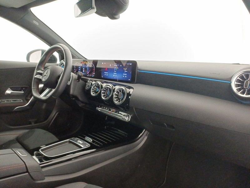 Mercedes-Benz Classe A - W177 2023 A 180 d AMG Line Advanced Plus auto