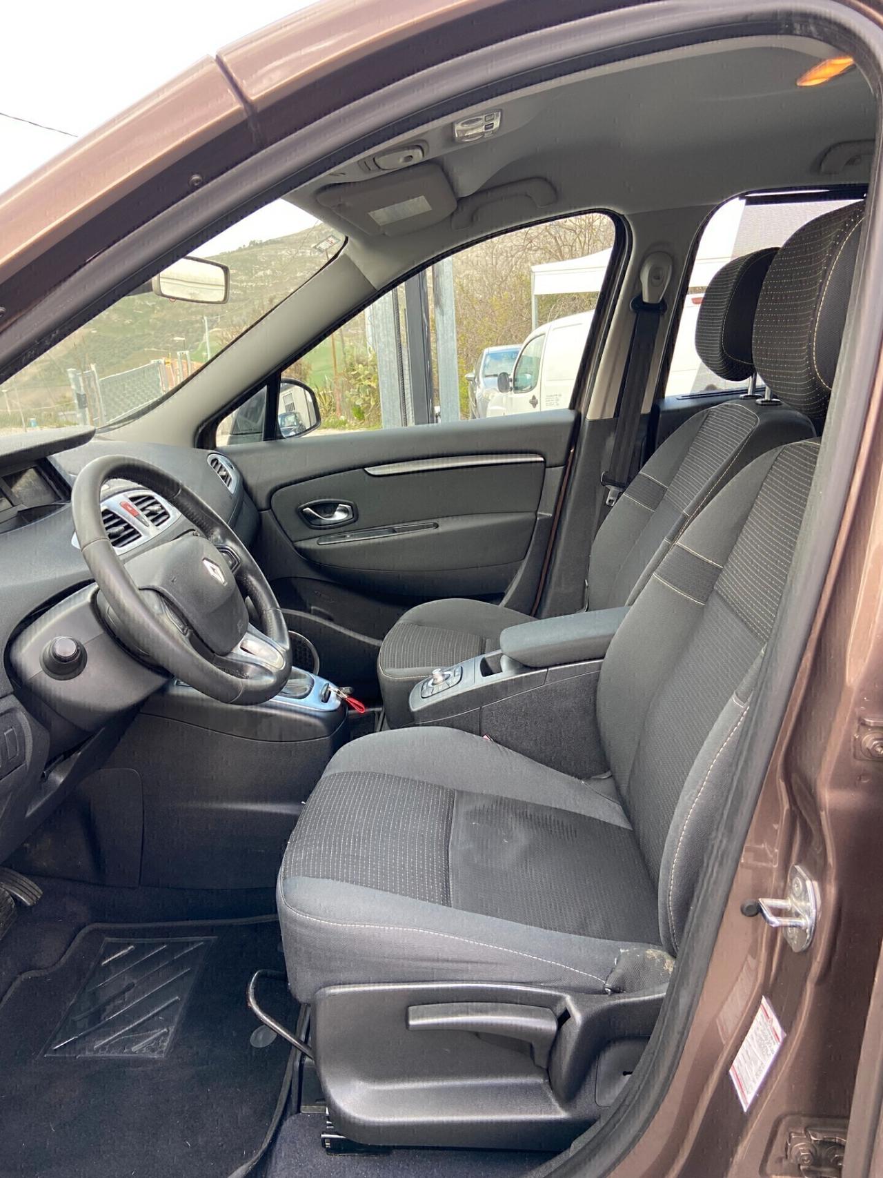 Renault Scenic X-Mod 1.5 dCi 110CV Luxe